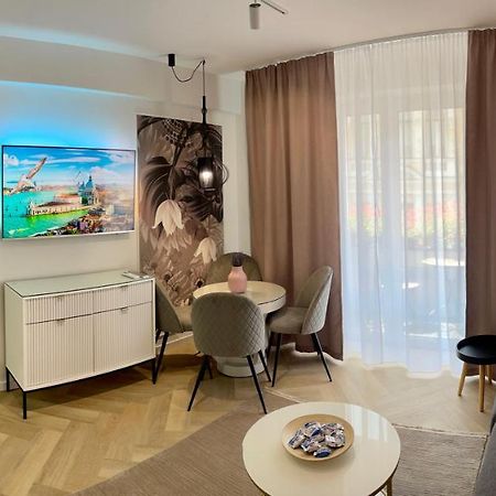 Jeny Boutique Apartment Тыргу-Муреш Экстерьер фото